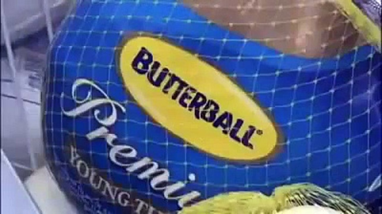 Only In DETROIT!! Black News Reporter Goes GHETTO On FOX 2 DETROIT!!