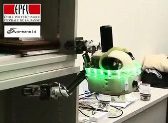 Hand-bot climbing a shelf