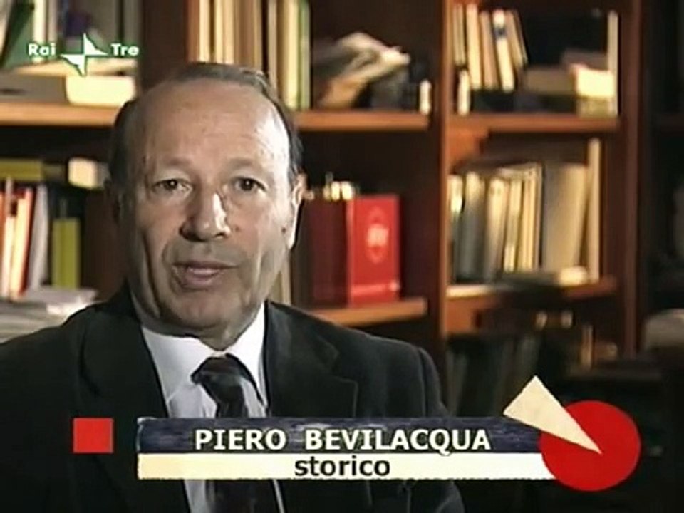 Correva l'anno - Fascismo - Il piccone risanatore - Le opere pubbliche del ventennio 1