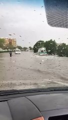 توقف سيارة بسب الامطار فى الجهراء