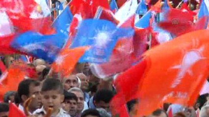 Davutoğlu: "Kudüs'ün İslam Karakterinin Değişmesine İzin Vermeyeceğiz"