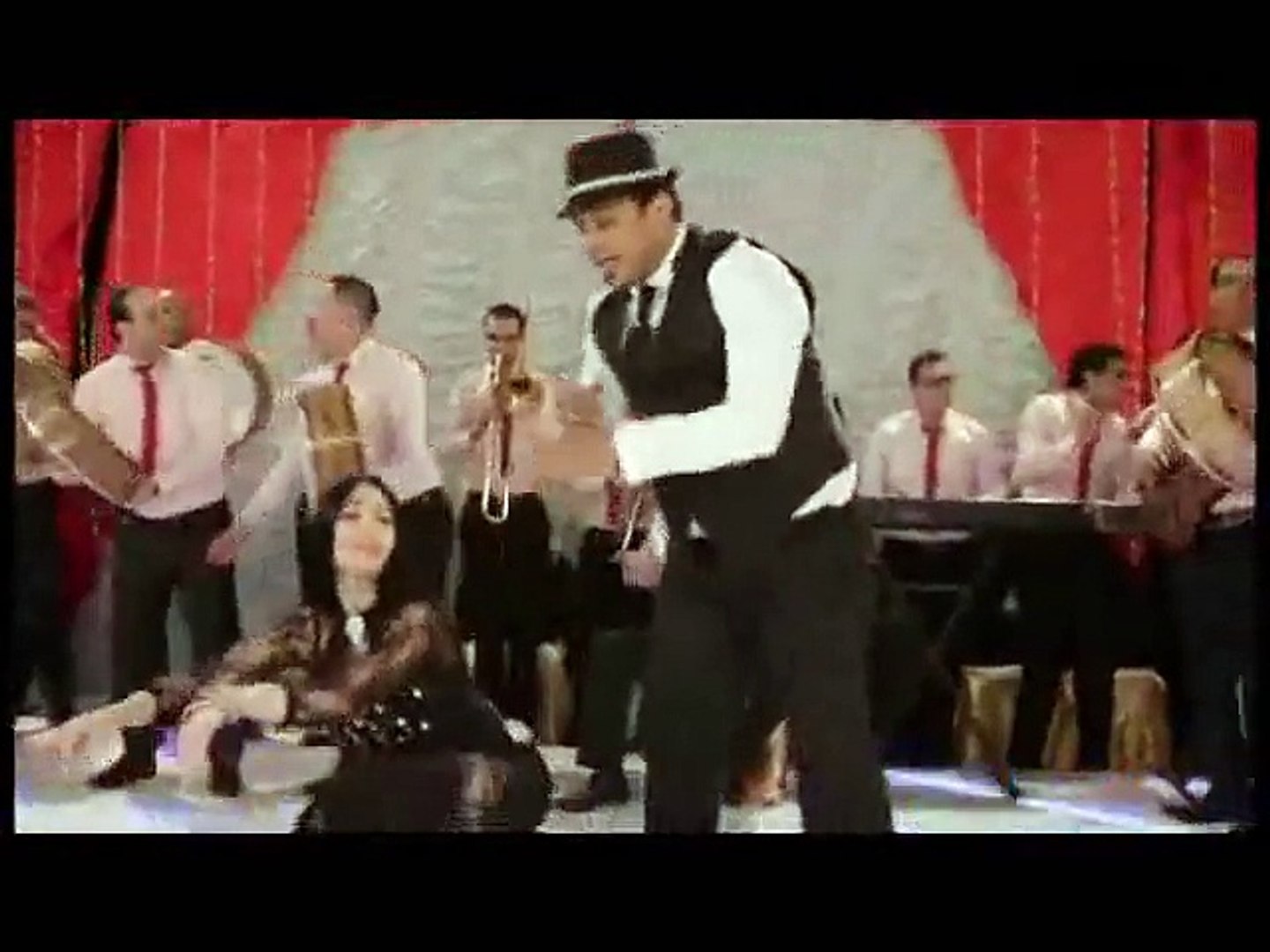 رقص صافيناز علي مزمار بلدي 2014 - Vidéo Dailymotion