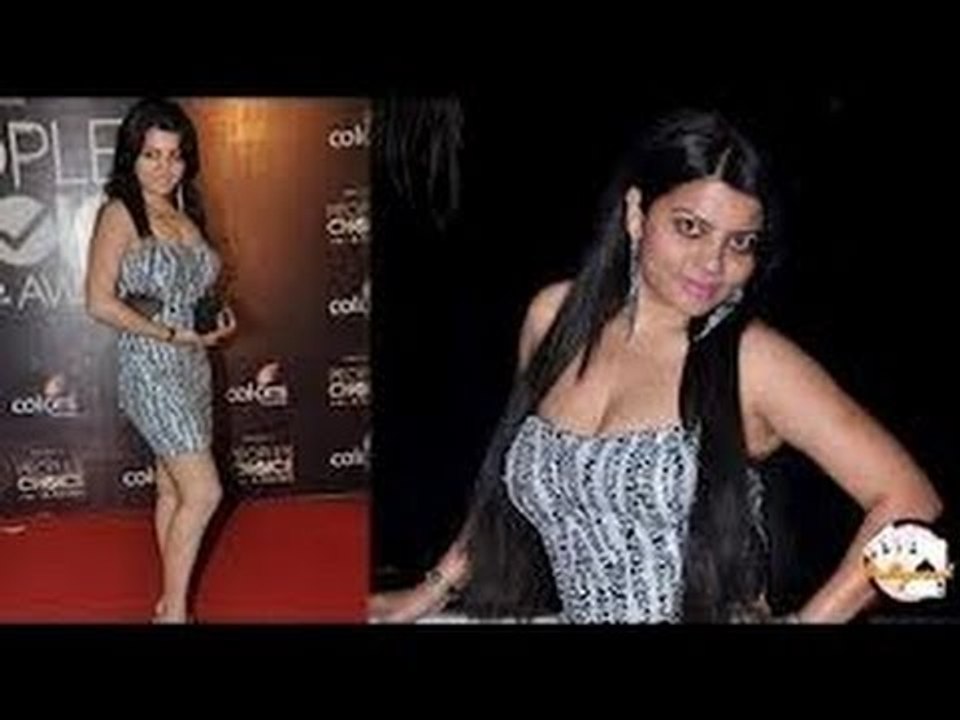 Shraddha Sharma's Big Busty Assets - People's Choice Awards 2012