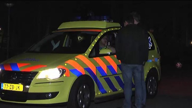 Vrouw komt om het leven door val uit auto - RTV Noord