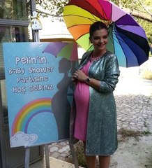 Pelin Karahan Bebeğinin Fotoğrafını İlk Kez Paylaştı