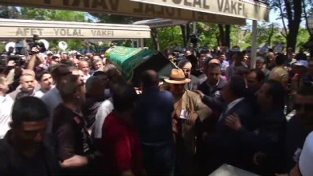 Zeki Alasya'nın Cenazesi - Detay Görüntüler ve Röportajlar