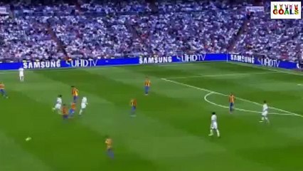 حارس فالينسيا يبدع أمام صاروخ بيل