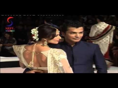 Malaika Khan Sexy Walk on Ramp In Ghagra Choli @ Blenders Pride Fashion