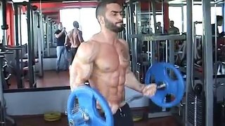 Lazar Angelov Training for Arms and ABS !