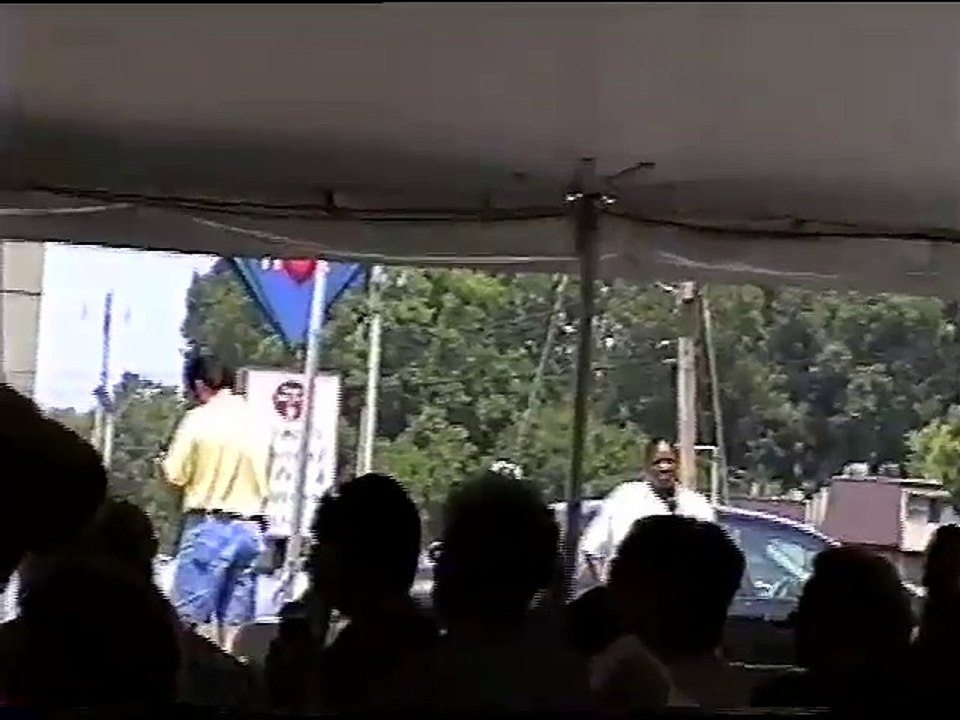 Ted Torres sings 'Don't Be Cruel' Elvis Week 2005 video Anna