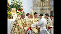 Bischof Fellay zum wahren Gehorsam und zum Priestertum