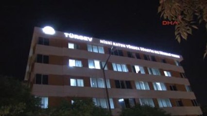 Başbakan Davutoğlu'ndan Türgev'in Yurduna Geceyarısı Ziyareti