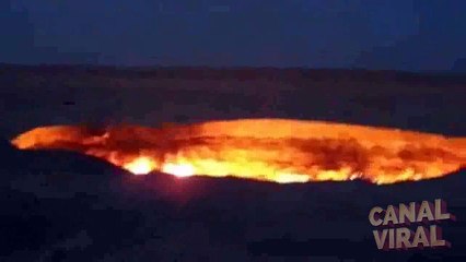 Descubren un Increible portal al infierno en un desierto | Canal Viral