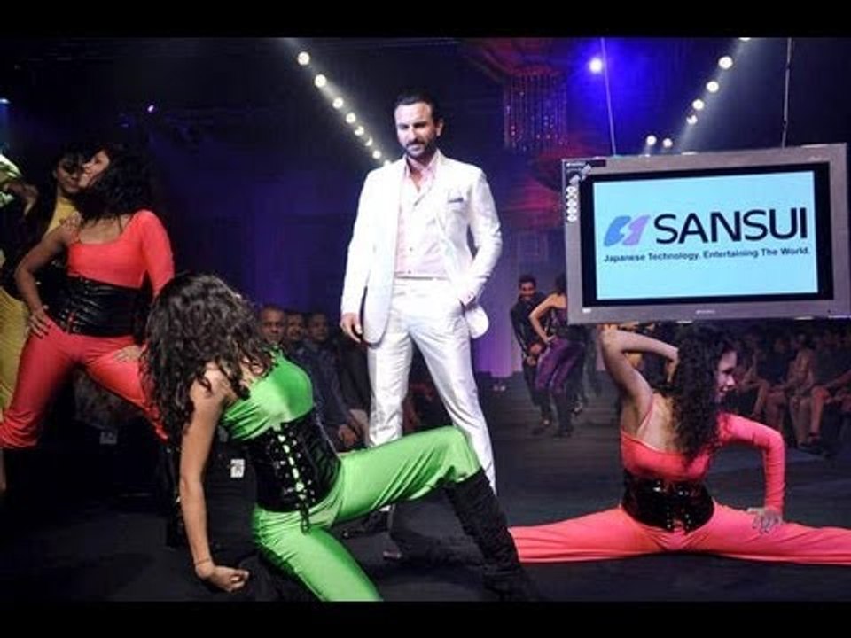 HANDSOME Saif Ali Khan Glides The Ramp at Aamby Valley Bridal Fashion Week