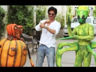 ALIENS From Joker Meet SRK at Mannat