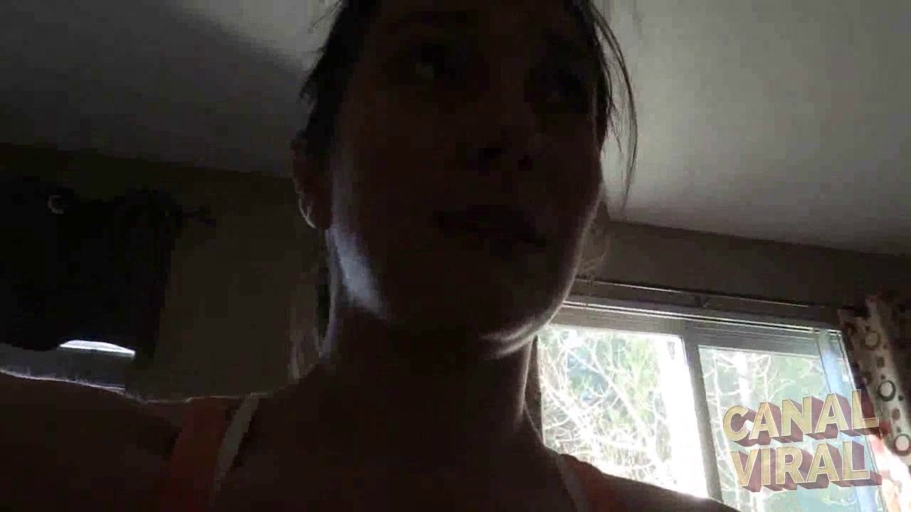 Jovencita sexy filma la manifestacion de fantasmas en su casa | Canal Viral - Vídeo Dailymotion