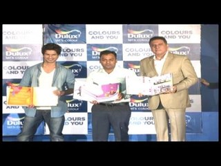 Shahid Kapoor,Boman Irani Unveil 'Dulux Paint'