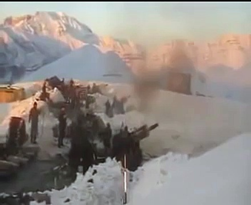 Yasaklanan "Ölürüm Türkiyem'i" Birde Böyle İzleyin...