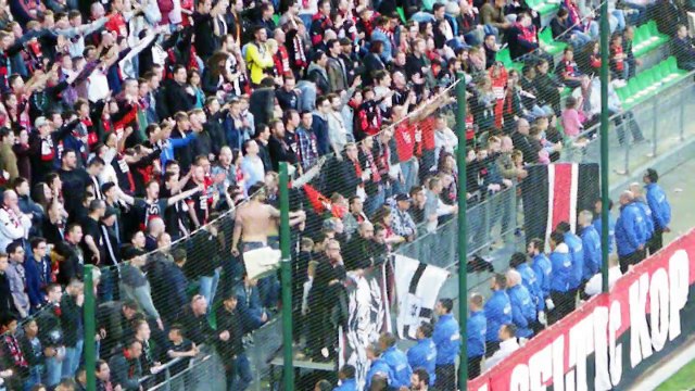 09/05/15 : SRFC-SCB : le kop chante Romain Danzé