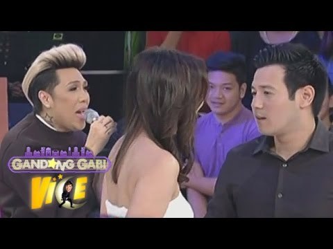 Vice Ganda sings for John-Isabel karaoke video