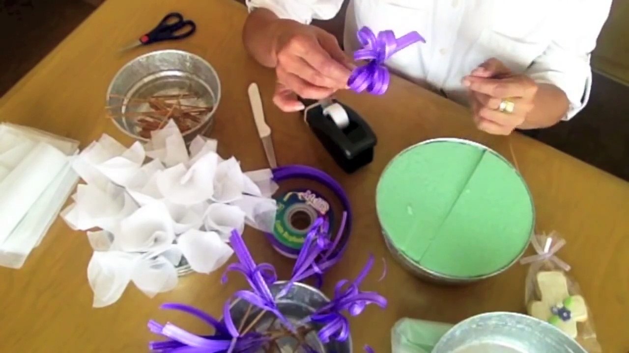 Como hacer un centro de mesa para Primera Comunión - How to make a centerpiece for First Communion