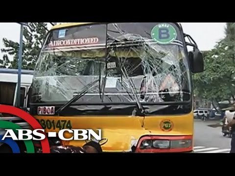 Bus, sumalpok sa isa pang bus; 10 sugatan
