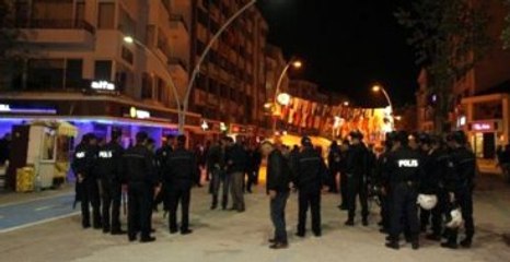 Bayrak Asan HDP'liler, Tartıştıkları 2 Kişiyi Bıçakladı