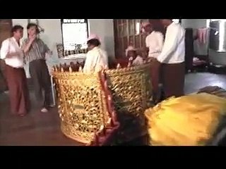 Myanmar (Burmese) Saing Waing (Pat-waing performance)