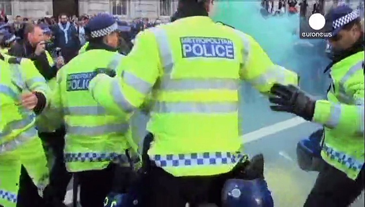 Gewalt bei Protesten gegen Sparpolitik David Camerons in London