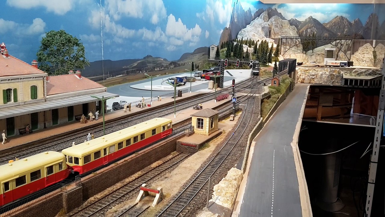 Relais machines diesel/vapeur en gare de "Morisse"