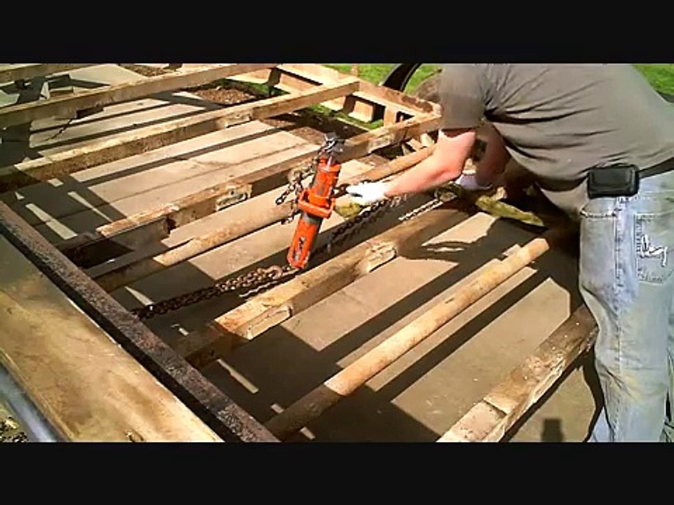 Straighten bent trailer axle with a Porta Power hydraulic ram video
