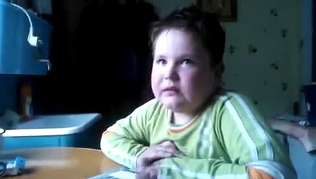 Русский мальчик с матом учит заданный учителем стишок. Реликтовая Россия