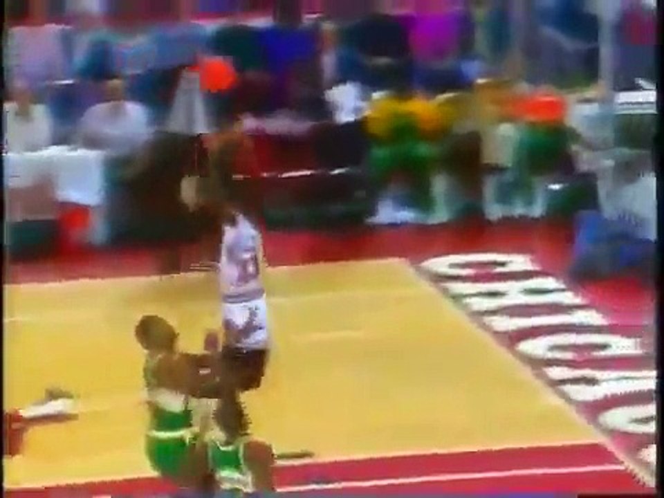 MICHAEL JORDAN - Sports Legend