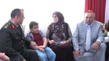 Bursa Genelkurmay'dan 'Anneler Günü' Sürprizi Bursalı Anne 4 Asker Oğlu ile Buluştu-2
