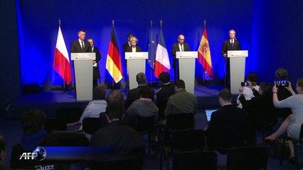 Crash A400M en Espagne: Paris et Madrid soutiennent Airbus