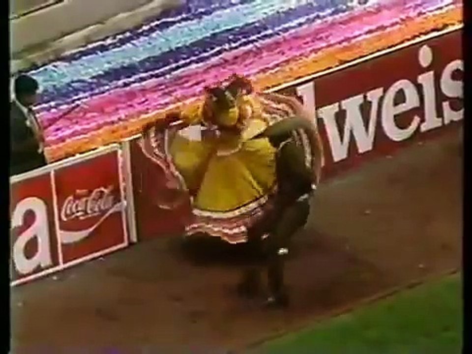 Mundial futbol Mexico 1986 inauguracion 2 mariachis.flv
