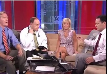 Gretchen Carlson Upskirt