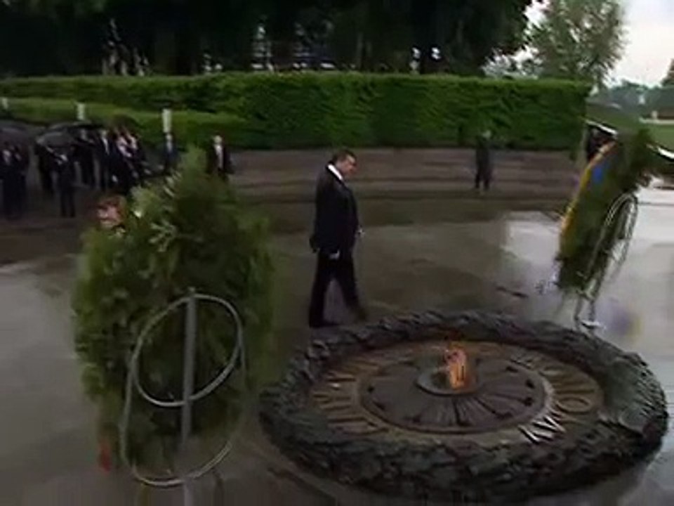 Yanukovich vs Mourning Wreath