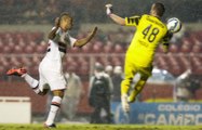Fabuloso e Pato marcam belos gols e São Paulo vence o Fla