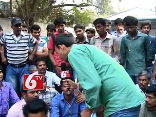 Hero Uday Kiran Fans Demand To Keep His Dead Body In Film Chamber