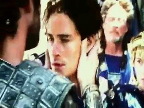 VIDEO DIVERTENTI dal film TROY ettore cap e pallon doppiaggio in Napoletano FA MORIRE DAL RIDERE