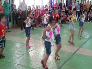 Màn múa của trường mẫu giáo Tăng Bạt Hổ