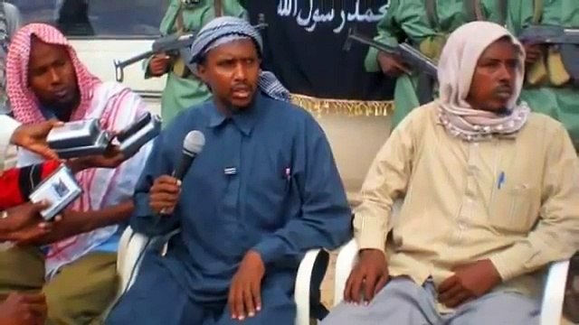 shiikh fu'aad oo amaanay shiikh umal shiikh umal waan jecelnahay waxaa yiri shiikh fu'aad maxamed khalaf