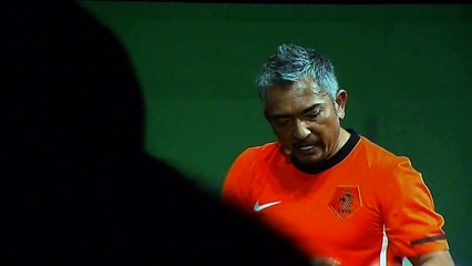 Cesar Millan live - Europe tour - Rottweiler and cat story