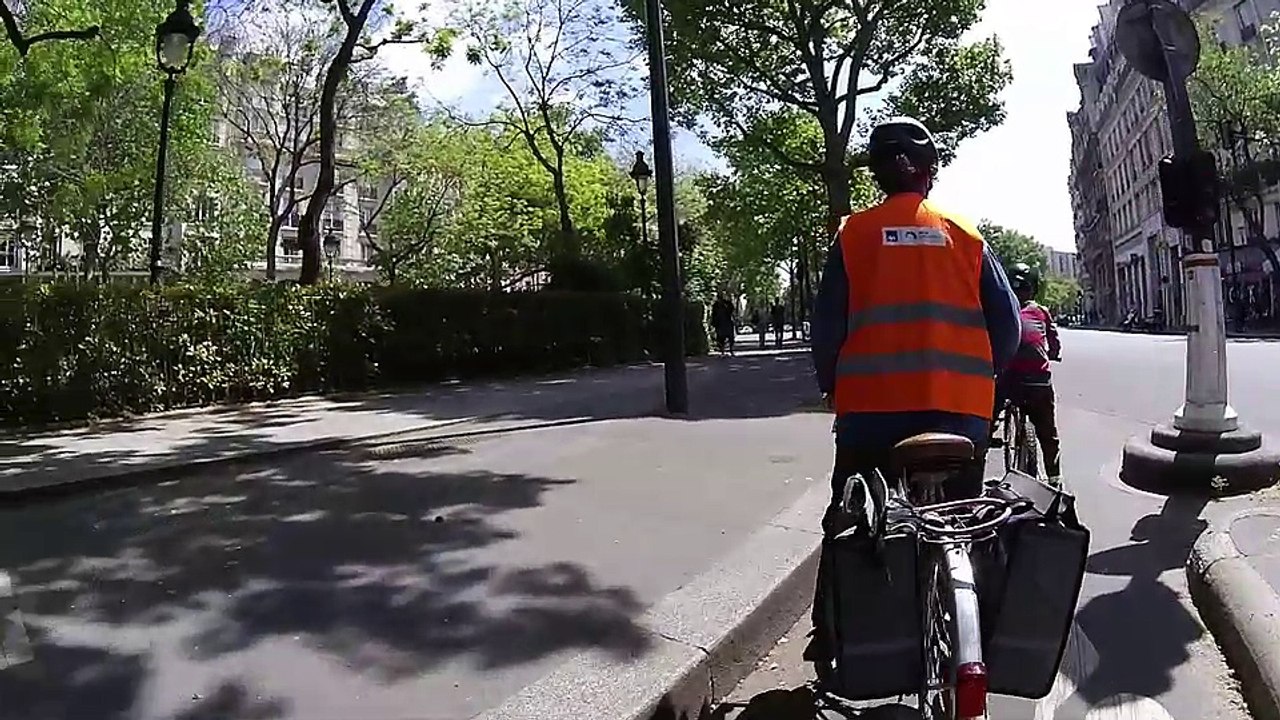 Balade en vélo le long des berges du canal de Saint-Denis et de la Seine - Partie 1