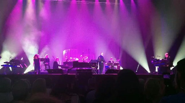 Charles Aznavour live Les deux guitares Madrid May 2015