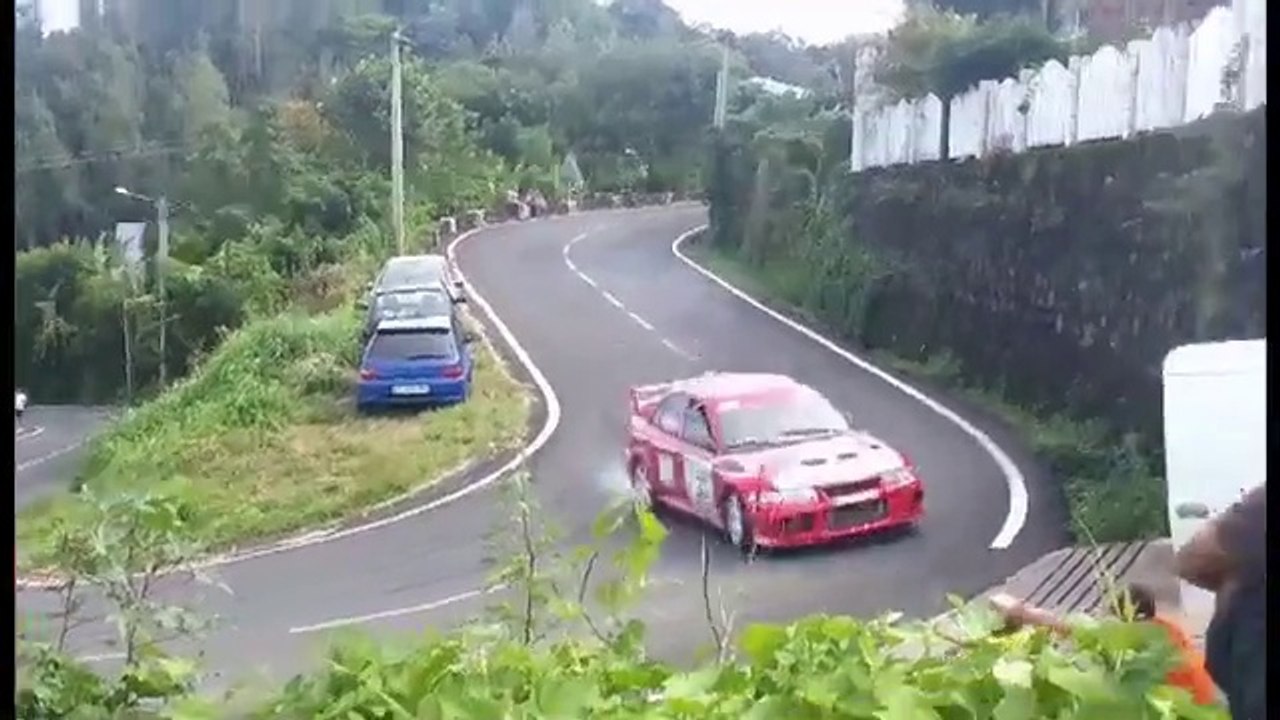 Un accident du Rallye de Saint-Joseph fait 7 blessés