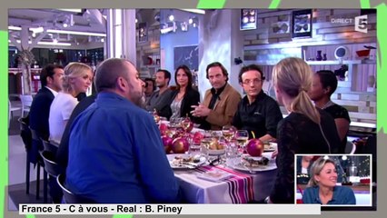 Trois humoristes retournent le plateau du before, lancé de petits suisses sur D17...