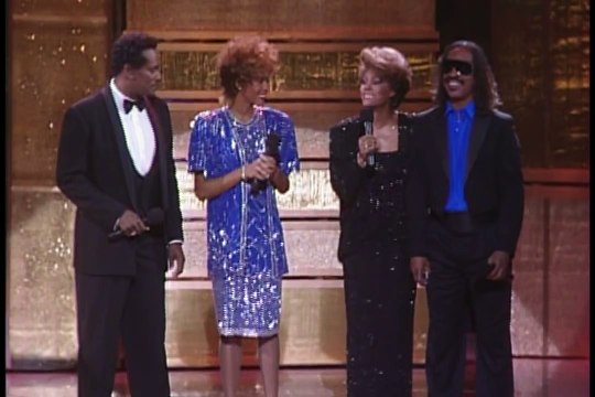 Dionne Warwick, Stevie Wonder, Whitney Houston, Luther Vandross That's What Friends Are For