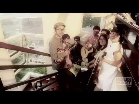 Sunset on a Rooftop - Angsa & Serigala - Hitam & Putih